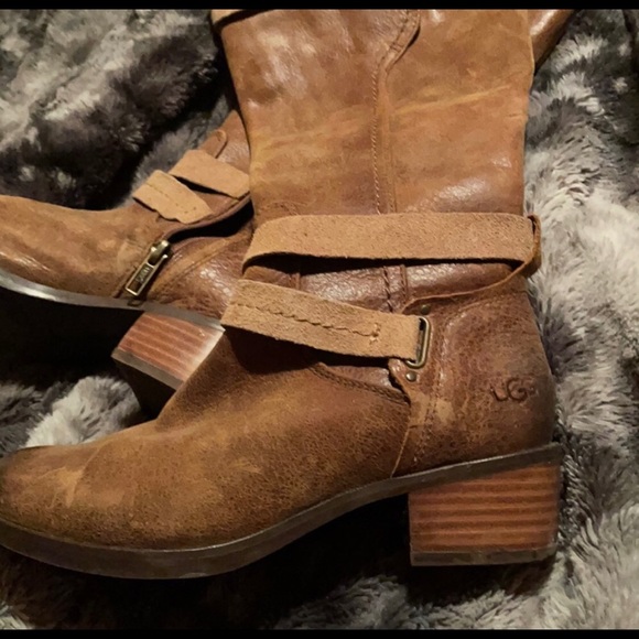 UGG Ridding Boots - Picture 2 of 6